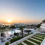 Adelais Bay فندق بروتاراس