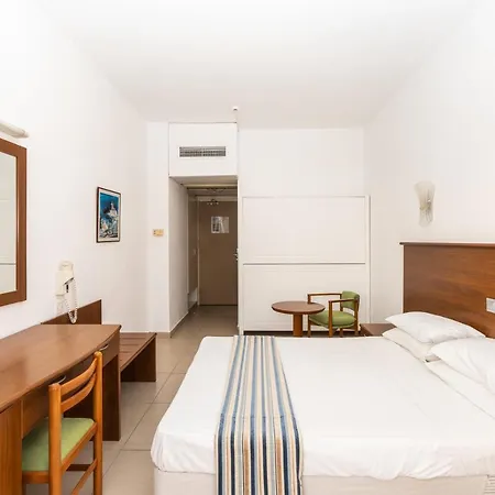 Adelais Bay Hotel Protaras