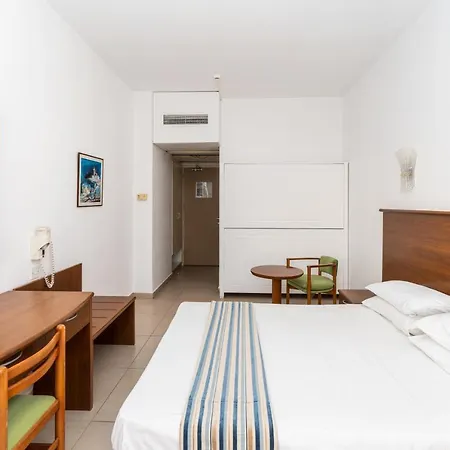 Hotel Adelais Bay Protaras