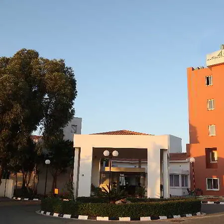 Hotel Adelais Bay 3*