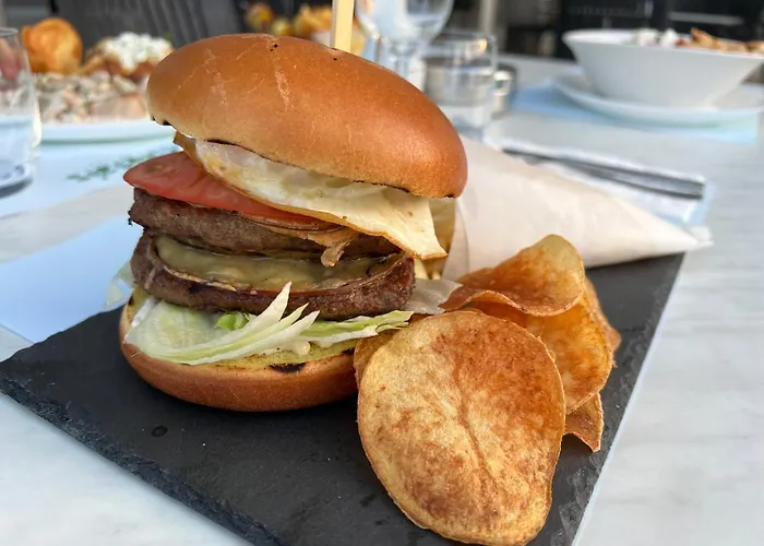 מלון Adelais Bay פרוטאראס