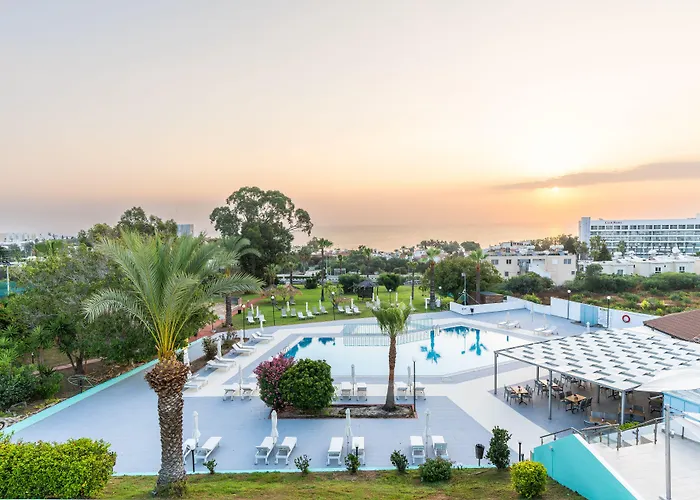 Adelais Bay מלון פרוטאראס