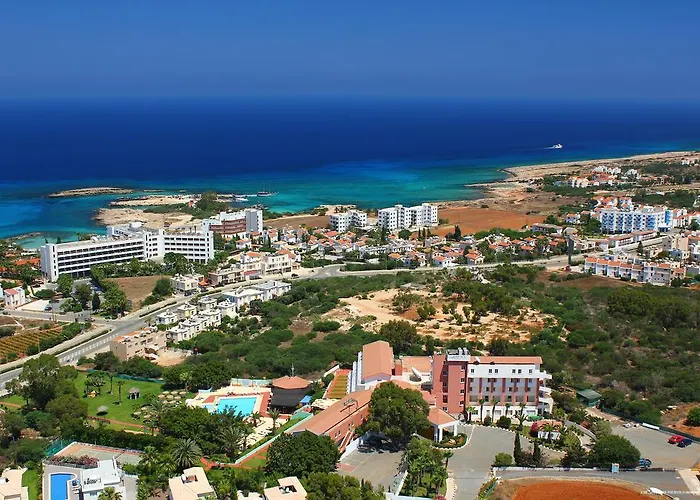 מלון Adelais Bay 3*