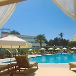 فندق Adelais Bay