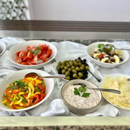 Hotel Adelais Bay 3*