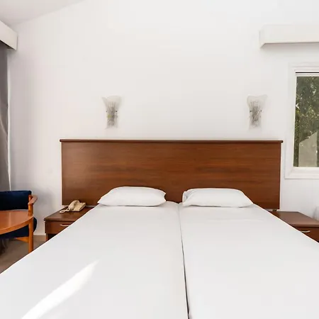 Otel Adelais Bay 3*