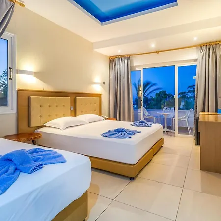 Hotel Adelais Bay