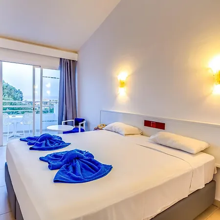 Hotel Adelais Bay