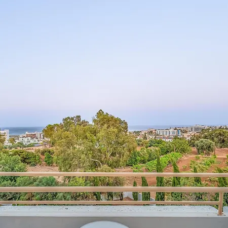 Adelais Bay Hotel 3*