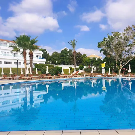 Adelais Bay Hotel 3*