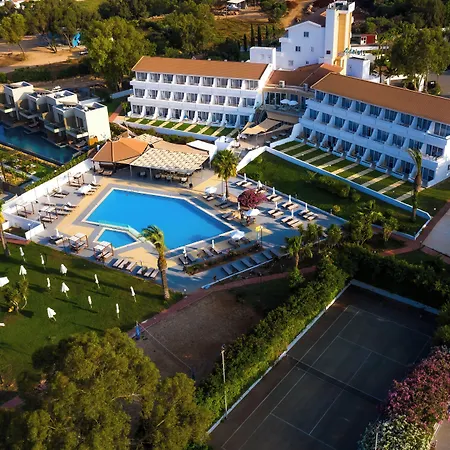 Adelais Bay Hotel