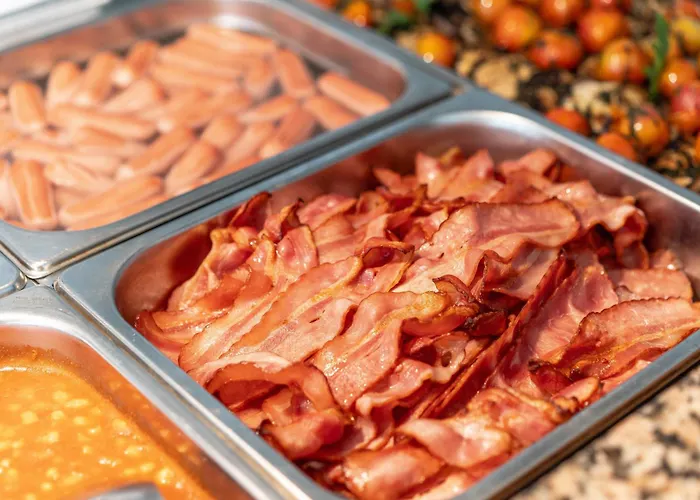 Adelais Bay Hotel 3*