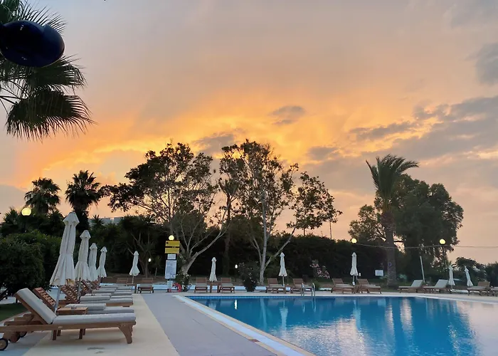 Adelais Bay Hotell 3*