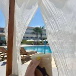 호텔 아델라이스 베이 프로타라스
